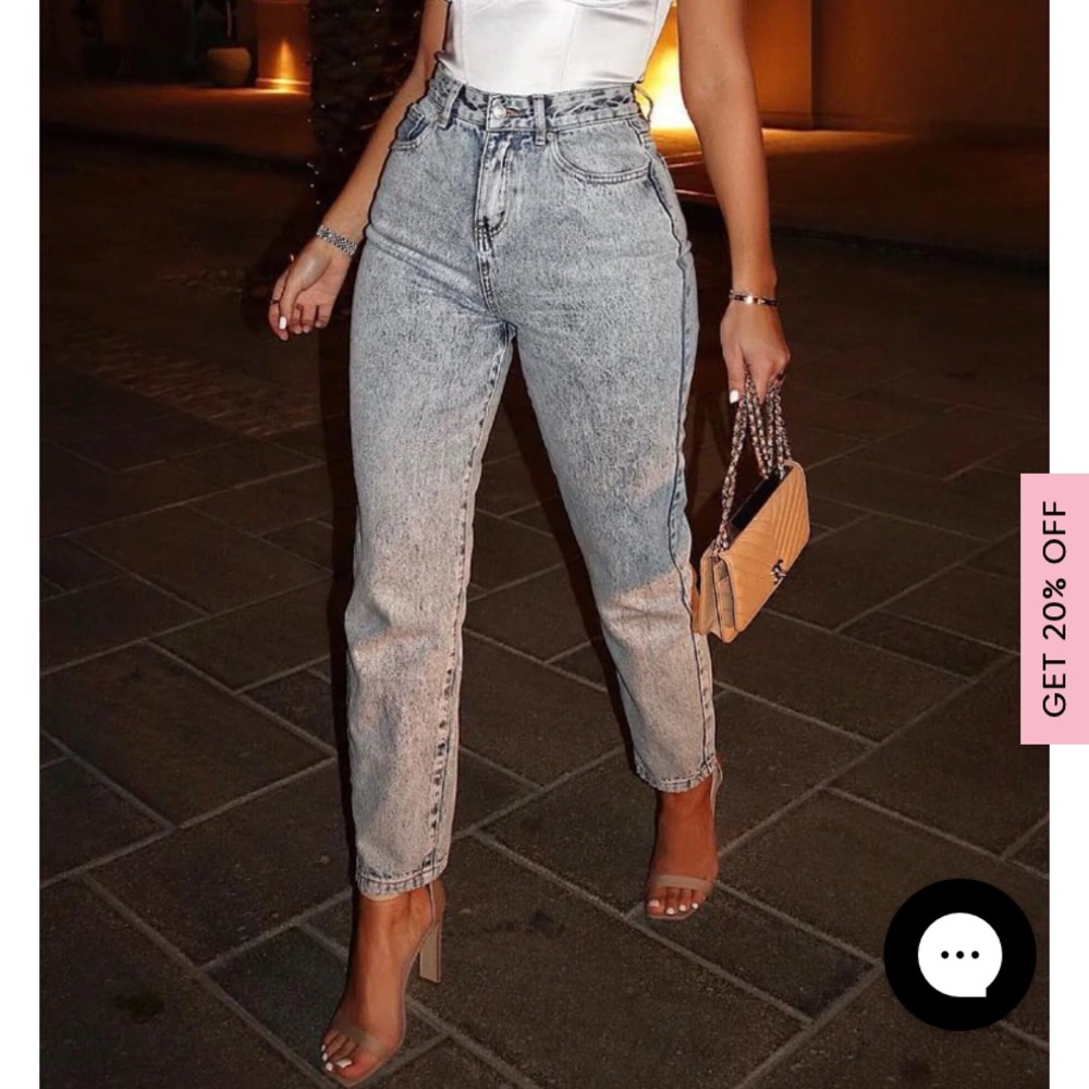 White Fox “Like Duh!” Boyfriend Jeans, Washed Blue XSMALL